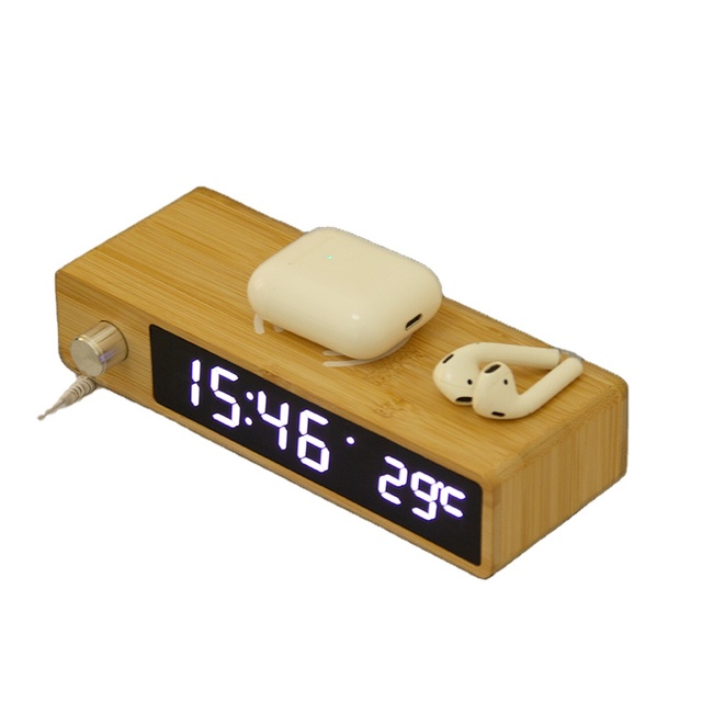 Bamboo Retro Digital Wooden Alarm Clock Wireless Qi Fast Charger 5W 10W Desk Table Clocks with Electronic Movement