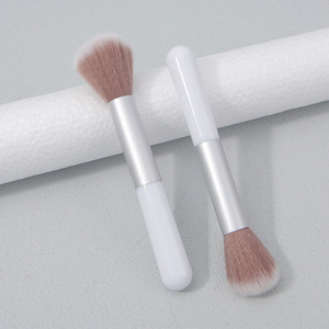 Blush <b>Brush</b> Foundation <b>Brush</b> Powder <b>Brush</b> Contour <b>Brush</b> Portable Makeup <b>Brush</b> Beauty Tool Synthetic Fibers Plastic Handle <b>Round</b> - Product Image 4
