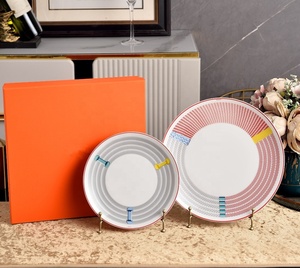 Juego de Vajilla Minimalista de Porcelana Blanca de 32 Piezas para Regalos de Bodas y Fiestas - Product Image 3