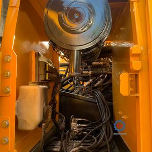 Excavadora Volvo 210 Usada para Exportación, en Stock, en Venta, Excelente Estado, 22 Toneladas, en Excelentes Condiciones de Funcionamiento - Product Image 4