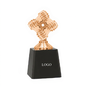 Trofeo Corporativo Chapado en Oro con Base Negra, Metal Fundido a Presión, Grabado Láser, Portátil para Eventos Corporativos y Capacitación - Product Image 1