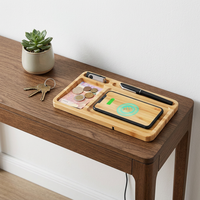 Plateau de rangement de bureau en bois laqué avec chargeur sans fil