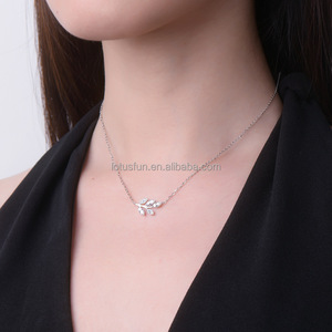 925 Sterling Zilver Rhodium Plated Gra Certificaat 0.3ct D Kleur Marquise Cut Moissanite Blad Kruis Ketting Ketting Vrouwen - Product Image 6