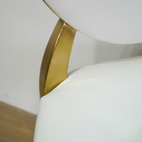 Chaise de banquet de luxe en acier inoxydable doré, dossier rond solide, revêtement blanc, pour mariage, hôtel, villa, salle à manger