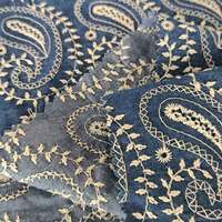 Nouveau design GRS 100% coton biologique importé tissé brodé Tissu bleu à motif damassé paisley pour chemises de garçons Utilisation en extérieur