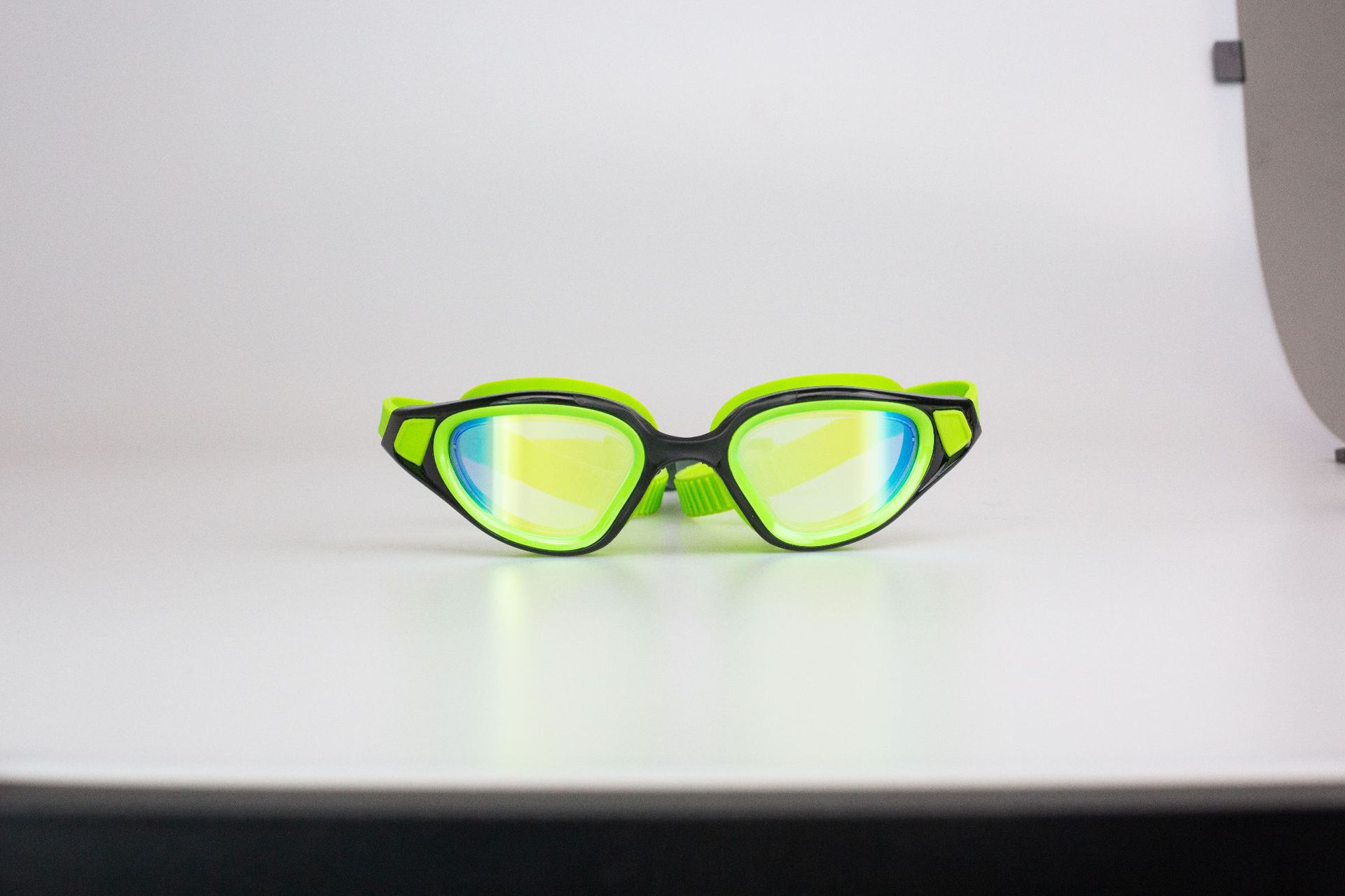 Boîte verte noire colorée