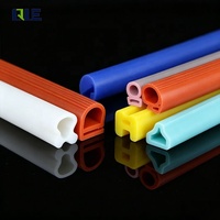 Bande de caoutchouc silicone extrudé sur mesure, anti-âge, flexible, pour boîte lumineuse publicitaire extérieure