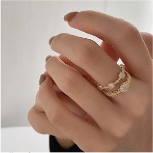 Luxe Or Bague Femmes Perle Zircon Anneau De Mode Bijoux Anneaux En Or pour Femmes Souvenir Cadeau D'anniversaire - Product Image 2