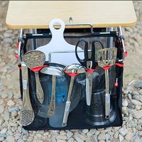 Table de pique-nique extérieure multifonctionnelle moderne en métal avec support pour sac poubelle et support pour poubelle pour le camping
