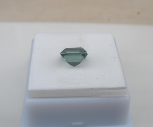 Piedra Preciosa de Cuarzo Verde Cuadrada Facetada de 9 mm Más Vendida - Product Image 1