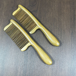 Peine de madera de sándalo verde para masaje del cuero cabelludo, 20 cm+, madera maciza para el cuidado del cabello y terapia de meridianos - Product Image 3