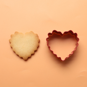 Tùy chỉnh trái tim hoa thép không gỉ kim loại lớp phủ màu <span class=keywords><strong>Cookie</strong></span> <span class=keywords><strong>cutter</strong></span> khuôn - Product Image 4