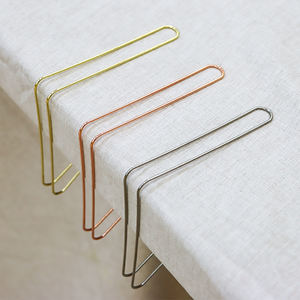 Pinces de couverture de <span class=keywords><strong>nappe</strong></span> d'extérieur personnalisées pinces de table en métal Offre Spéciale <span class=keywords><strong>pince</strong></span> de maintien de <span class=keywords><strong>nappe</strong></span> pour mariages fête maison déco - Product Image 2