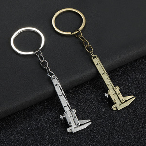 Porte-clés moto vintage multicolore en alliage, pendentif rétro pour motard, souvenir, cadeau pour homme, breloque polyvalente pour clés et sacs - Product Image 4
