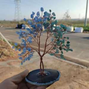 Ornement d'arbre à monnaie en cristal avec copeaux bleus et verts sur base en agate, décoration pour la maison - Product Image 1