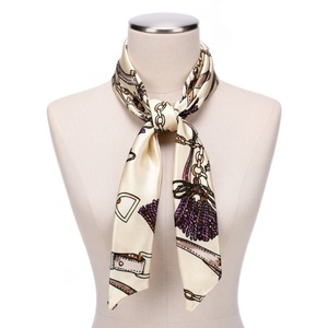 Écharpe en soie beige <span class=keywords><strong>de</strong></span> luxe à imprimé chaîne pour femmes, idéale pour le bureau et comme cravate professionnelle pour hôtesse <span class=keywords><strong>de</strong></span> <span class=keywords><strong>l</strong></span>'<span class=keywords><strong>air</strong></span> - Product Image 1