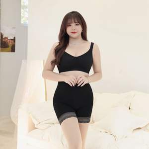 Sujetador Deportivo Sin Costuras para Mujer Talla Grande Runqi N8186, Soporte Suave, Color Sólido, Ropa Interior de Nailon Tejido - Product Image 5