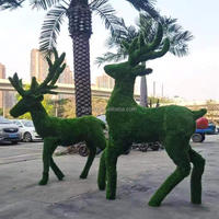 Sculpture d'éléphant et de cerf Sika artificiels de forme personnalisée, décoration de jardin et de paysage pour mariage, avec herbe artificielle mignonne en forme d'animal