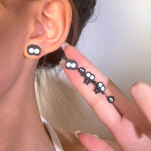 Lot <span class=keywords><strong>de</strong></span> 3 paires <span class=keywords><strong>de</strong></span> boucles d'oreilles créatives <span class=keywords><strong>de</strong></span> style coréen, mignonnes, en forme <span class=keywords><strong>de</strong></span> dessin animé, pour femmes, petites boucles d'oreilles en forme <span class=keywords><strong>de</strong></span> boule <span class=keywords><strong>de</strong></span> <span class=keywords><strong>charbon</strong></span> noire, bijoux cadeaux - Product Image 4