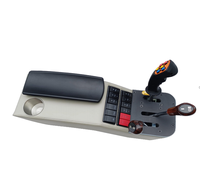 Boîte d'accoudoir modulaire pour engins de construction (tracteur, excavatrice, chargeuse, moissonneuse-batteuse) avec personnalisation possible