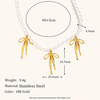 Collier Papillon Ajustable en Acier Inoxydable Plaqué Or 18K avec Pendentif Nœud et Chaîne à Maillons en Fausse Perle Tendance – Idéal pour les Fêtes – Vente en Gros