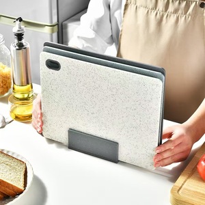 Categoría más vendida: Juego de tablas de cortar PP para alimentos de bebé (4 piezas), diseño de mármol, para cortar frutas y verduras - Product Image 3