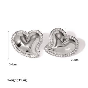 China Manufacturer Stainless Steel <b>Stud</b> <b>Earrings</b> 18K Gold Plated Cubic Zirconia Heart <b>Stud</b> <b>Earrings</b> for Women - Product Image 6
