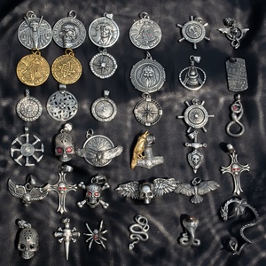 สร้อยคอจี้รูปหัวกะโหลกสไตล์วินเทจกันน้ำสำหรับผู้ชาย สไตล์พังก์ สีดำ สแตนเลสสตีล โกธิค ไวกิ้ง สไตล์มอเตอร์ไซค์ ประดับเพชรซิร์คอน รับรองโดย NGDTC - Product Image 1