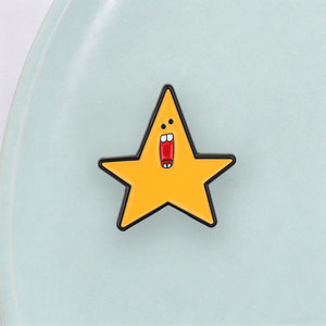 Pin Enamel Bintang Lucu Kustom, Lencana Logam Bintang Laut Kartun, Pin Kerah Bintang Kuning Menjerit, Hadiah Perhiasan Kreatif - Product Image 3
