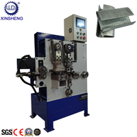 Machine de fabrication de clips de fermeture pour sangles en PET métalliques dentelées mécaniques