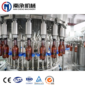 Línea de máquina de llenado y cierre de botellas de jugo de fruta de botellas de líquido de cabeza comercial pequeña completamente automática - Product Image 5