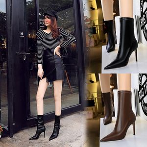 Bottines en cuir à talon aiguille grande taille 43 pour femme, bottes mi-hautes pour femmes - Product Image 3