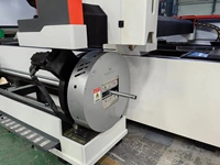 Machine de découpe laser à fibre CNC en acier inoxydable 3000W, axe rotatif 3015, tube laser à fibre CNC, machine de découpe laser à fibre en aluminium pour tôle