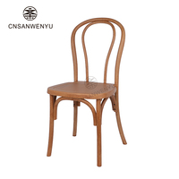 Vente en gros de chaises empilables en plastique PP grain de bois pour hôtel restaurant banquet mariage événement meubles de salle à manger durables