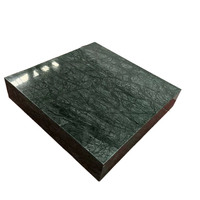 Tables basses rectangulaires modernes en marbre vert foncé massif, robustes et écologiques, pour villas et hôtels