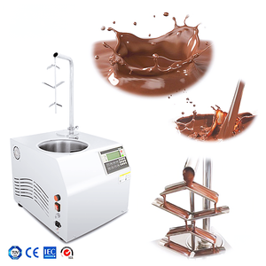 Machine de tempérage automatique de chocolat PLC / Cuve industrielle de fusion de graisse avec contrôle de température multi-étapes et système de pompage chauffé facile à utiliser - Product Image 1