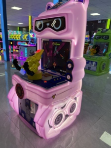 Machine d'arcade QSL à monnayeur pour enfants, <span class=keywords><strong>jeu</strong></span> de course d'avions, avec armoire en plastique motif chat mignon, version anglaise, pour la réduction de tickets, pour Zone - Product Image 3
