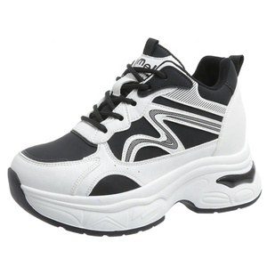 Dropshipping Baskets à plateforme et à talons compensés avec logo personnalisé 2025 Nouvelles chaussures décontractées confortables pour femmes - Product Image 1