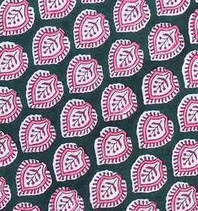 Bolso de mano ligero de algodón acolchado con estampado floral tradicional hecho a mano, ideal para el trabajo, compras, viajes y ecológico. - Product Image 4