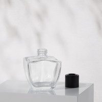 Bouteilles diffuseurs en verre carrées irrégulières sans plomb personnalisées en usine, de 50 ml à 300 ml, récipients d'aromathérapie, logo et couleur personnalisables disponibles