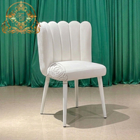 Chaise de salle à manger en velours beige avec pieds en acier inoxydable, design moderne et simple, pour la maison, les événements, les banquets