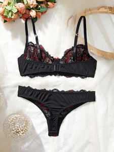 Bra Push Up Wanita Seksi Model Low Rise 2 Potong Warna Merah Motif Bunga Renda 3/4 Cup Tali Dapat Disesuaikan Kawat Penyangga Celana Dalam G-String Bordir Pita - Product Image 3