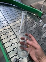 Eau gazeuse San Pellegrino Evian Aqua Carpatica 750ml en bouteille cylindrique en verre avec gravure et surface transparente, provenant du Jiangsu