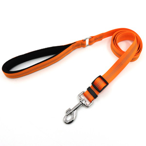Guinzaglio in schiuma Comfort guinzaglio per cani regolabile 100 a 160cm di notte riflettente corda da passeggio leggera con anello D in acciaio inox - Product Image 4
