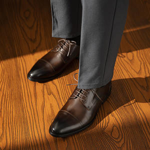 Chaussures d'affaires en cuir pour hommes avec lacets, chaussures décontractées de bureau formelles, chaussures plates, chaussures habillées Oxford, chaussures de mariage à bout pointu - Product Image 6