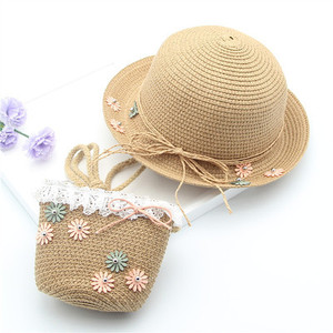Ensemble de sacs de voyage de plage pour femmes et chapeaux de soleil en paille pour enfants, style sombrero, avec broderie 3D - Collection 2021 (vente en gros) - Product Image 6