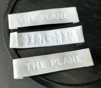 Étiquettes en tissu polyester personnalisées Impression de logo thermocollant Machine Fin Tissu satiné Vêtements Tissé Logo Design Vêtement direct