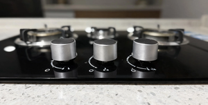 Table <span class=keywords><strong>de</strong></span> cuisson à <span class=keywords><strong>gaz</strong></span> trois brûleurs, allumage électronique, surface en verre trempé, installation sur table, usage domestique et hôtelier, efficacité énergétique - Product Image 5
