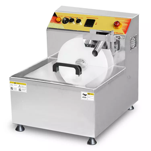 Machine de fabrication de <span class=keywords><strong>chocolat</strong></span>, tempérage, revêtement chaud, barre d'emballage, <span class=keywords><strong>fontaine</strong></span> de conque, rasage - Product Image 1