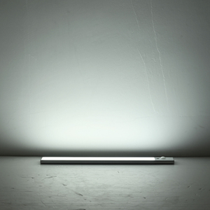 Banqcn haute qualité USB Rechargeable moderne <span class=keywords><strong>sans</strong></span> <span class=keywords><strong>fil</strong></span> PIR capteur de mouvement veilleuse murale LED <span class=keywords><strong>sous</strong></span> l'<span class=keywords><strong>armoire</strong></span> éclairage - Product Image 6